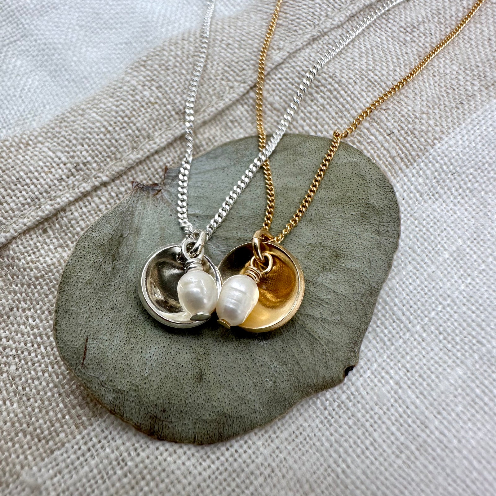 Mini Glow, Pearl Necklace