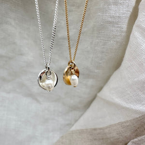 Mini Glow, Pearl Necklace