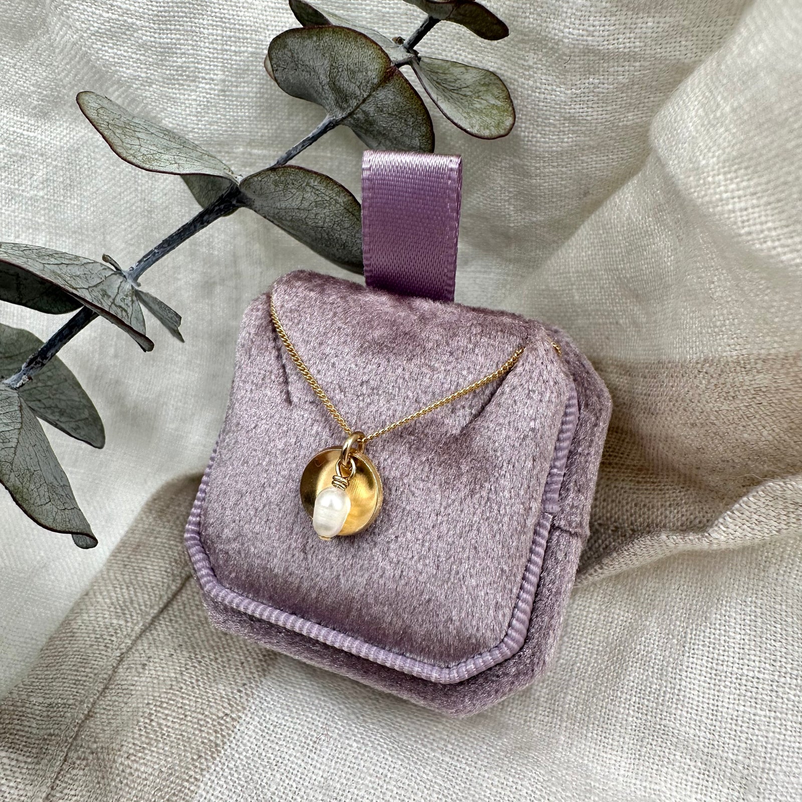 Mini Glow, Pearl Necklace