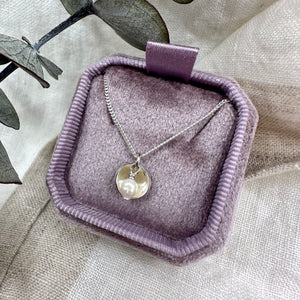 Mini Glow, Pearl Necklace