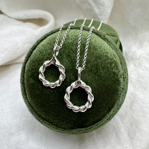 Twisted Necklace