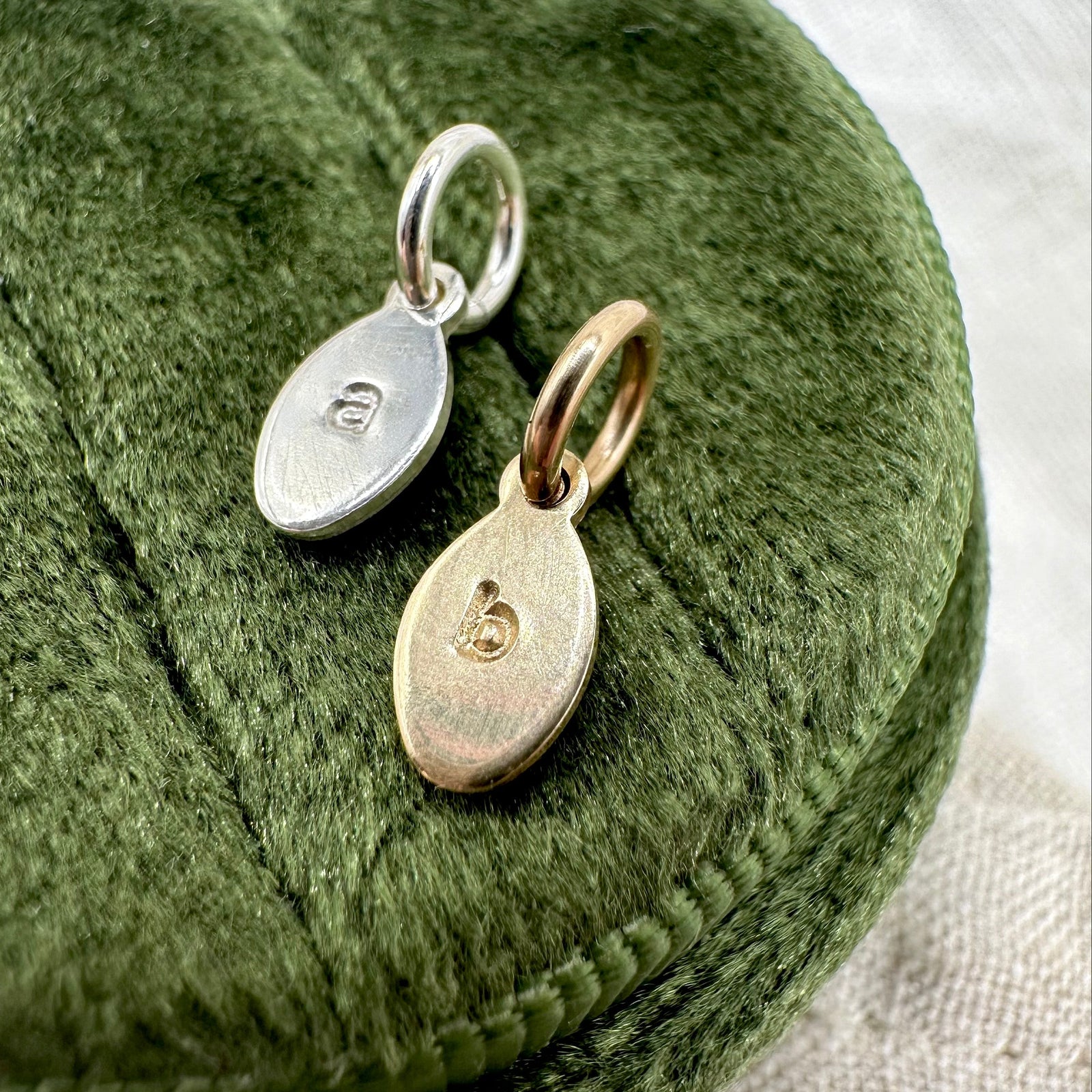 Mini-tag Initial Charm