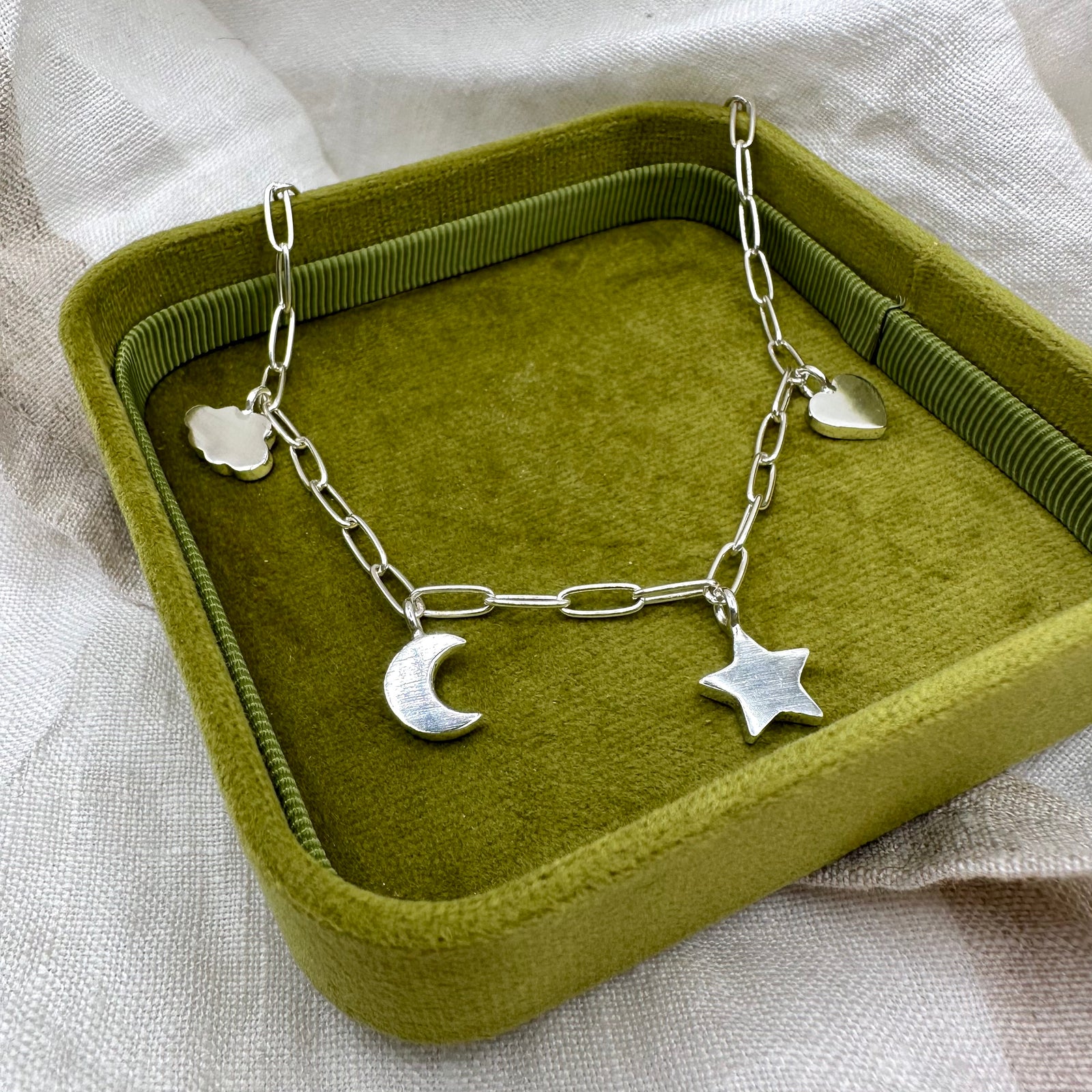 Wonder, Charm Necklace