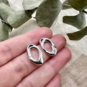 Organic Oval, Silver Studs