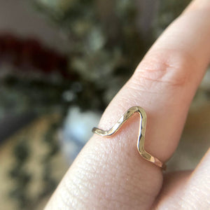 Curved Band, 14K Gold